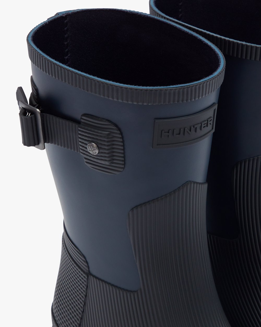 Womens Hunter Refined Texture Block Slim Fit - Short Rain Boots Navy/Black - 4506-ISFHZ